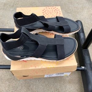 *$old*Euro Soft by Sofft Sandals